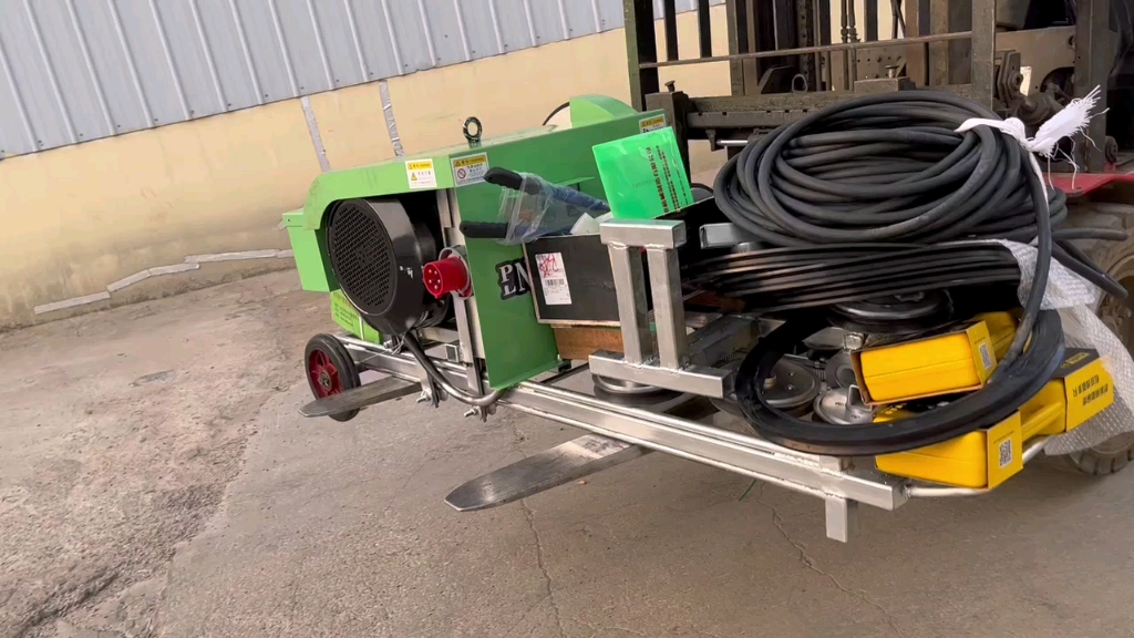 電動繩鋸機 大功率無線遙控技術(shù)的革新與應(yīng)用